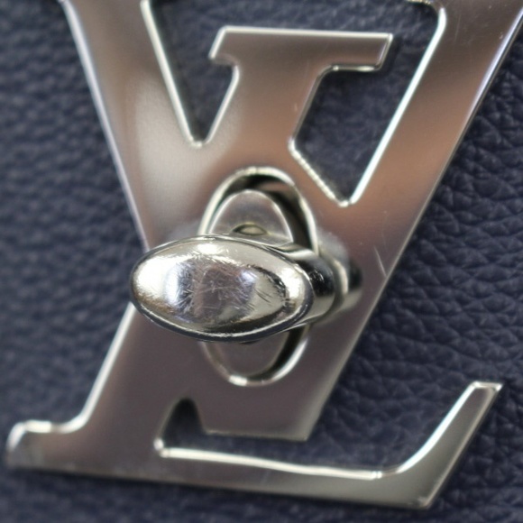 Louis Vuitton Lock Me Go Tote Bag Marine Rouge - Picture 7 of 8